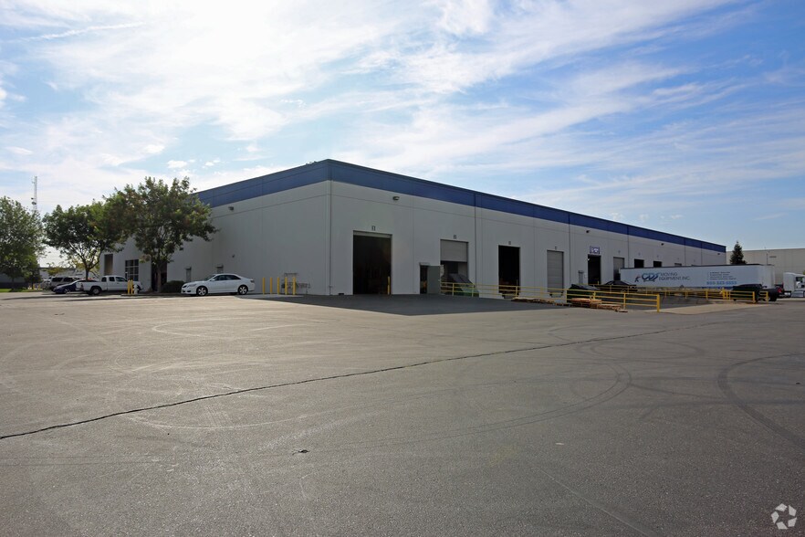 More Photos Of 815 Professor Ln, Sacramento Unknown For Lease