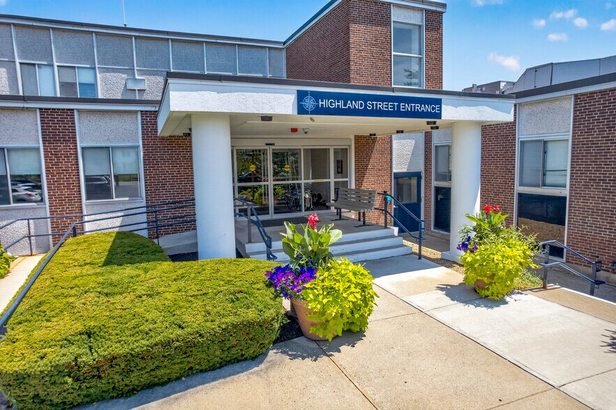 More Photos Of 24 Morrill Pl, Amesbury Medical For Lease