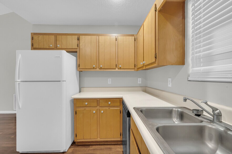 More Photos Of 738 Black Mountain Rd, Toccoa Apartments For Sale