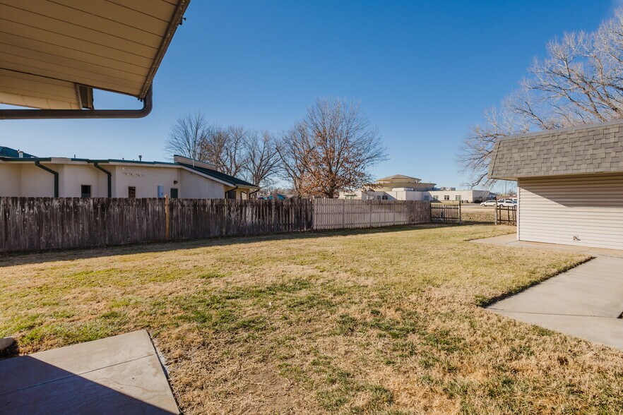 More Photos Of 3007 Sierra Pky, Hutchinson Apartments For Sale