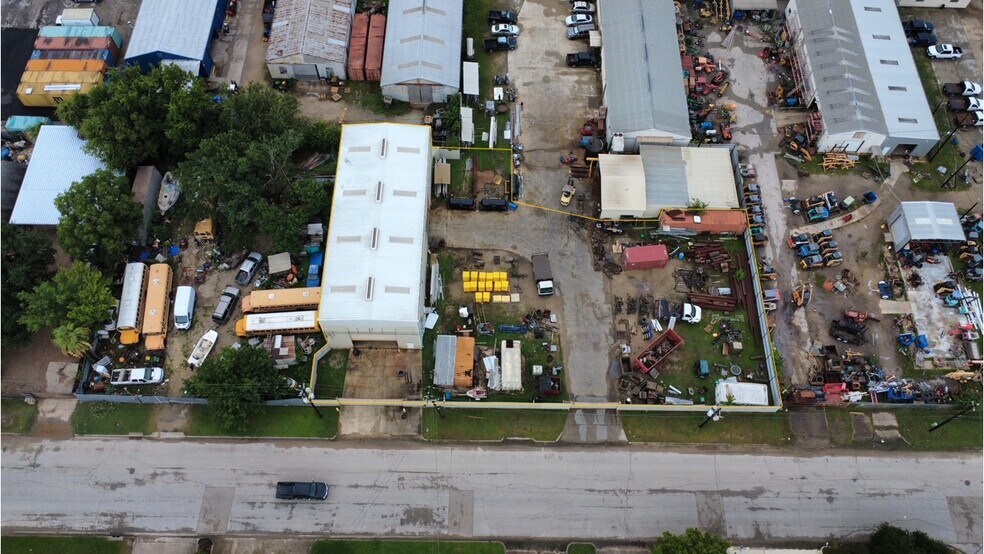 More Photos Of 6438 Long Dr, Houston Industrial For Sale