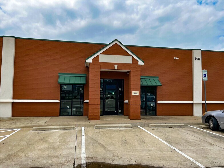 More Photos Of 3615 N Belt Line Rd, Sunnyvale Storefront Retail Office For Lease
