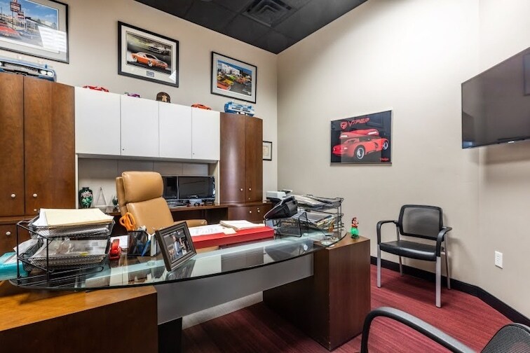 More Photos Of 420 N Redwood Rd, North Salt Lake General Retail For Sale