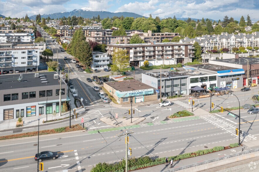 More Photos Of 300 E Esplanade, North Vancouver Service For Sale