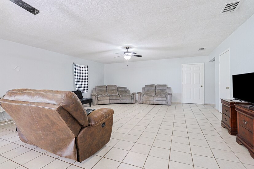 More Photos Of 18501 County Road 3131, Gladewater Multifamily For Sale