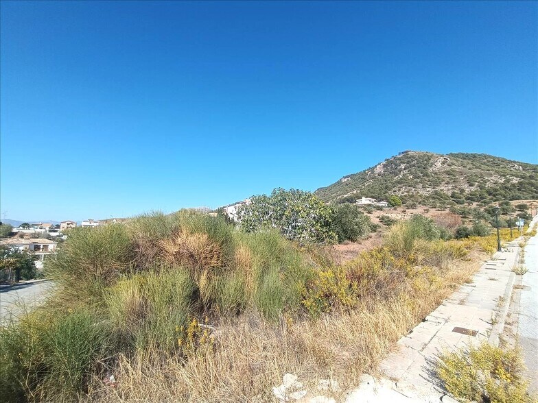 More Photos Of 3 Sau, Nívar Land For Sale