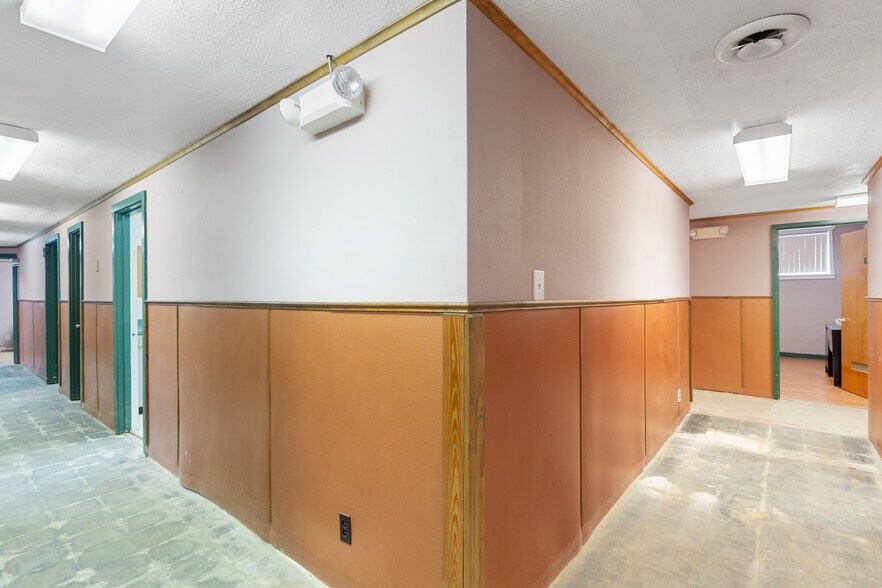 More Photos Of 116 E Robert S Kerr Blvd, Wynnewood Medical For Sale