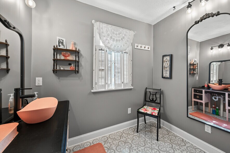 More Photos Of 418 Bench St, Taylors Falls Freestanding For Sale