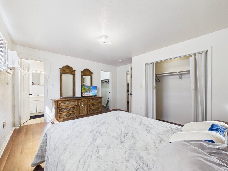 More Photos Of 1349 Jefferson Dr, Port Arthur Apartments For Sale