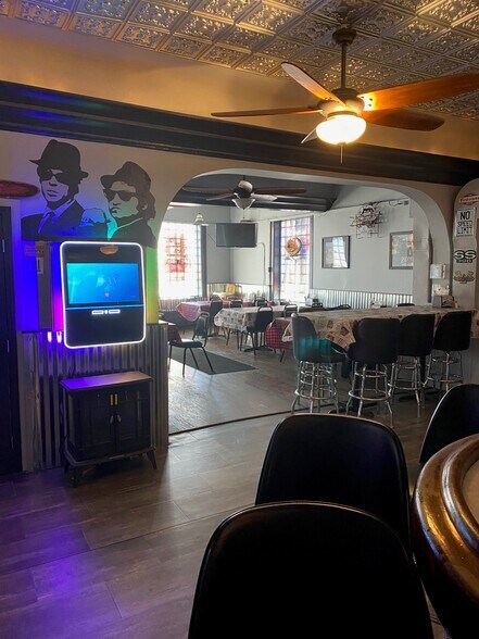 More Photos Of 102 N Main St, Albany Restaurant For Sale