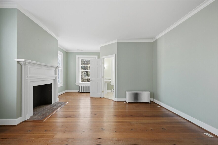 More Photos Of 217 W Boscawen St, Winchester Restaurant For Sale