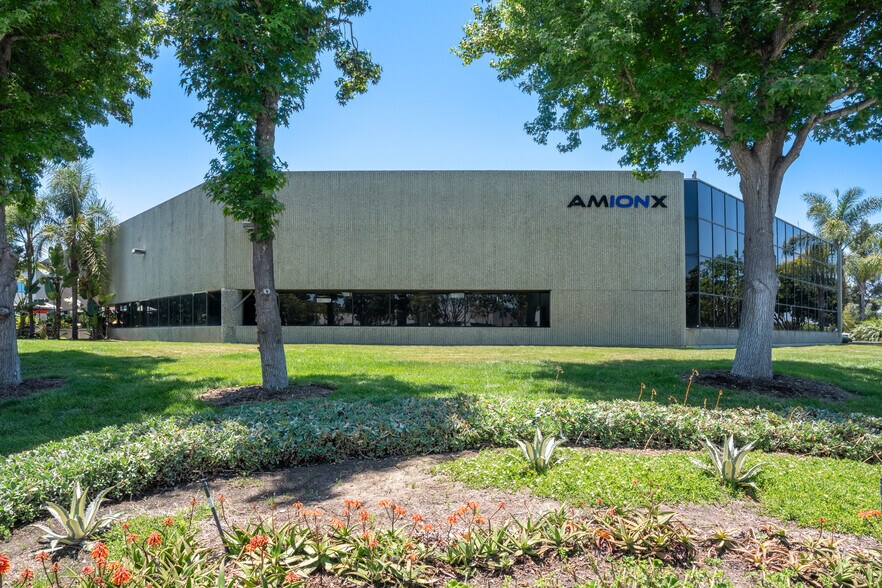 Primary Photo Of 2261 Rutherford Rd, Carlsbad Research And Development For Lease