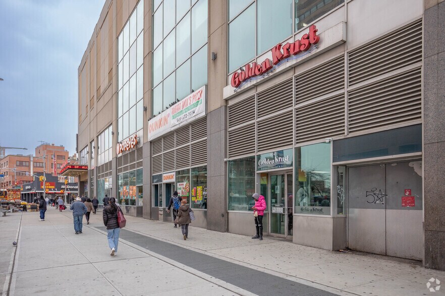 More Photos Of 92-25 160th St, Jamaica Unknown For Lease