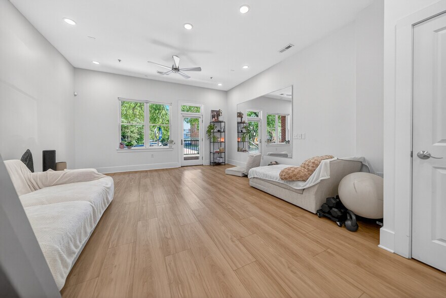 More Photos Of 444 S Blount St, Raleigh Apartments For Sale