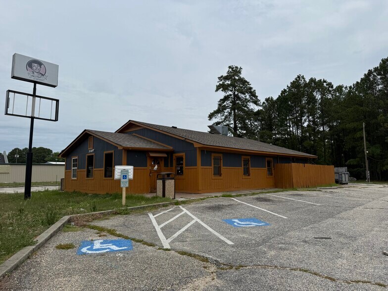 More Photos Of 3500 Murchison Rd, Fayetteville Restaurant For Sale