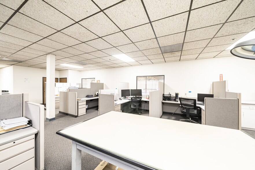 More Photos Of 231 W Blueridge Ave, Orange Manufacturing For Sale