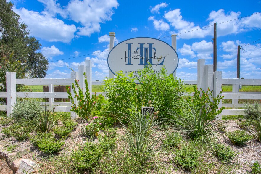 More Photos Of TBD Golfclub Drive North, Normangee Land For Sale