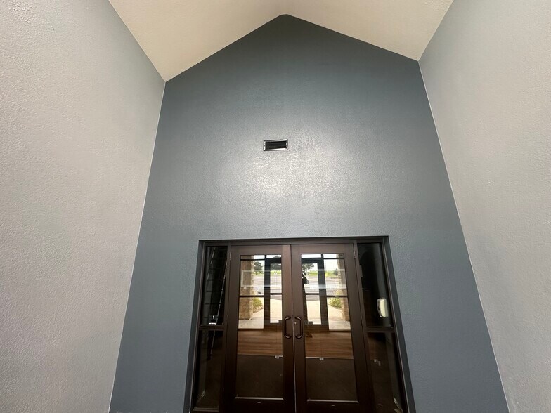 More Photos Of 4725 Twin Rivers Rd, North Platte Office For Lease