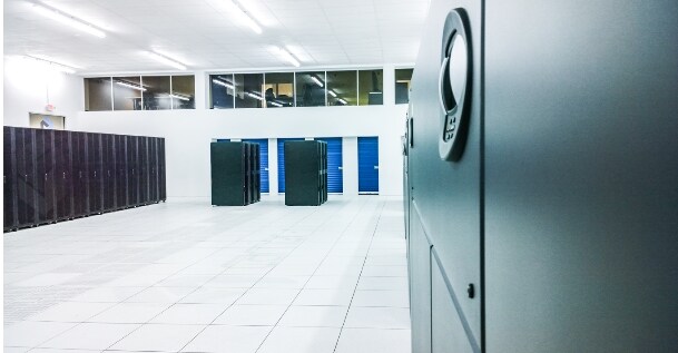 More Photos Of 1515 Round Table Dr, Dallas Warehouse For Lease