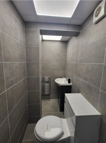 More Photos Of Saint Helen Auckland, Bishop Auckland Light Distribution For Lease