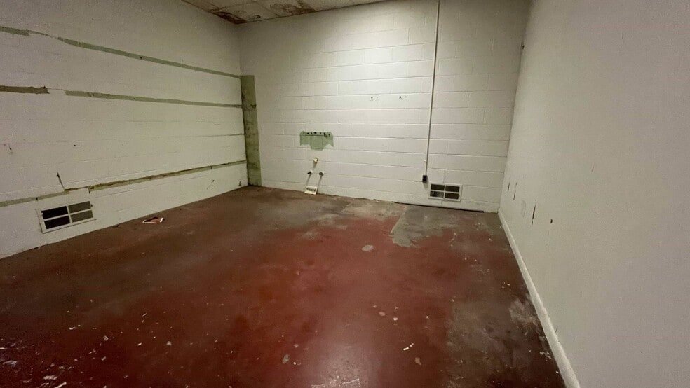 More Photos Of 1002 Walton Way, Augusta Research And Development For Sale