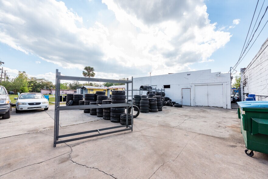 More Photos Of 2501 Sanford Ave, Sanford Auto Repair For Sale