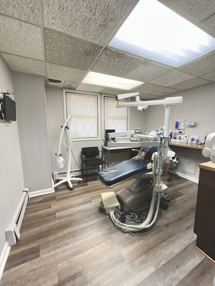 More Photos Of 523 Westfield Ave, Elizabeth Medical For Lease