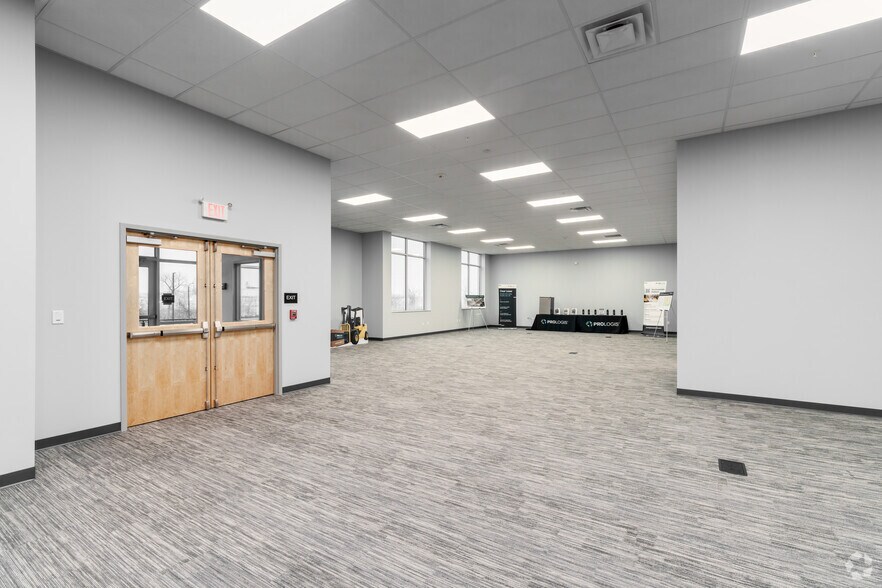 More Photos Of 601 E 10th St, Marcus Hook Distribution For Lease