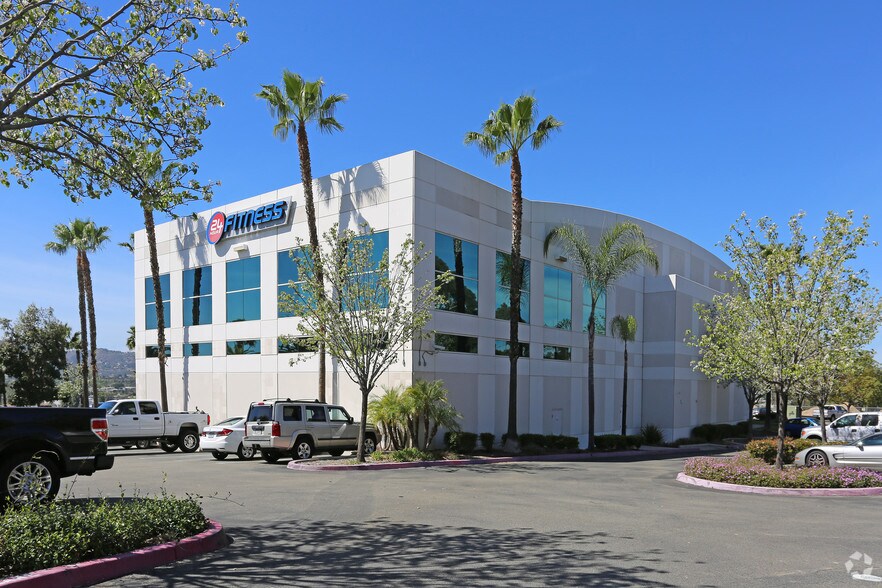 More Photos Of 400 La Terraza Blvd, Escondido Health Club For Lease