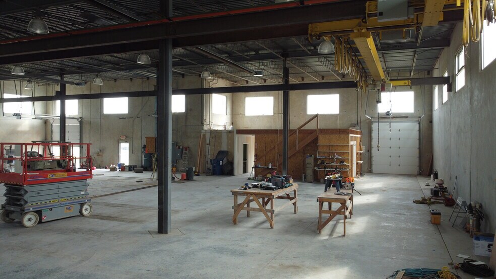 More Photos Of 3801 S 6th St, Lincoln Warehouse For Sale