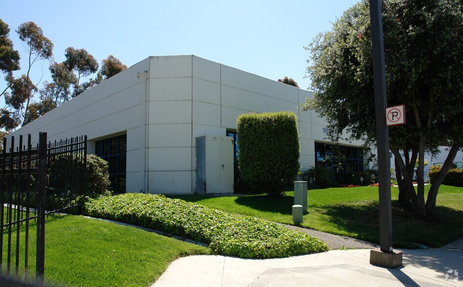 More Photos Of 1963 Avenida Plaza Real, Oceanside Warehouse For Lease