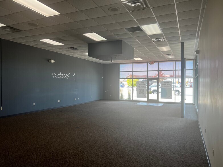 More Photos Of 3955 Dewey St, Manitowoc General Retail For Lease