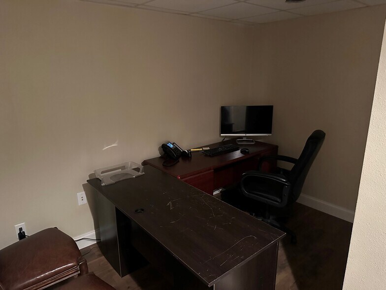 More Photos Of 6232 Madison St, New Port Richey Office For Sale