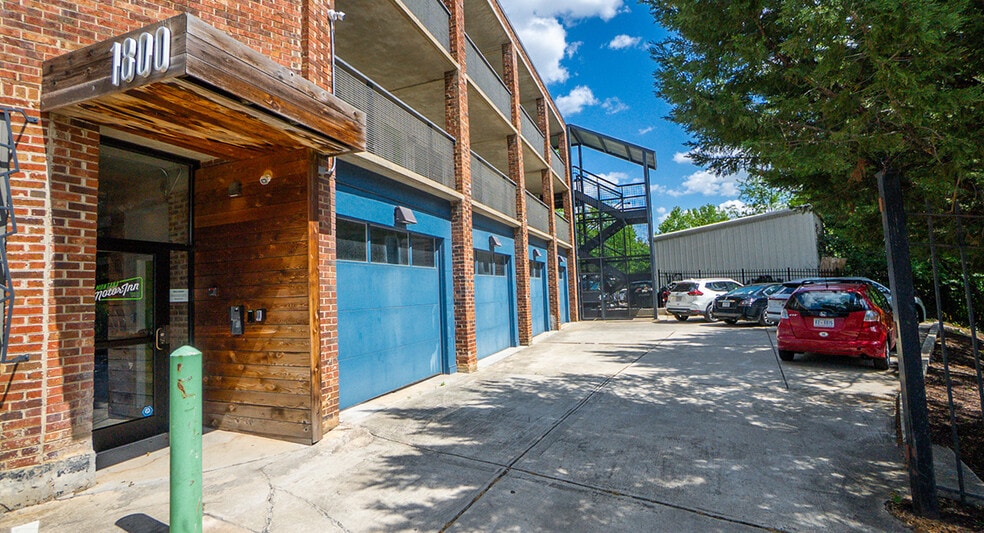 More Photos Of 1800 Montana Ave NE, Washington Flex For Sale