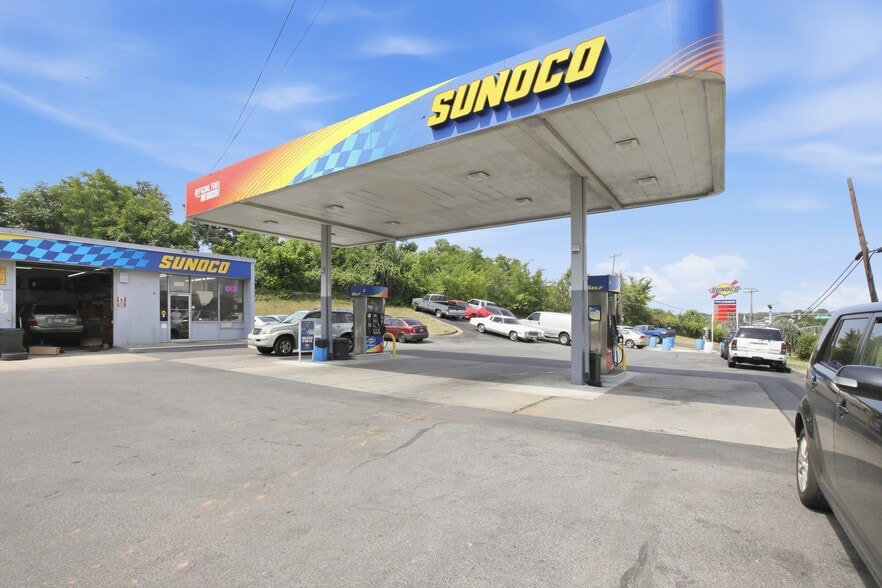 More Photos Of 5803 Annapolis Rd, Bladensburg Service Station For Sale