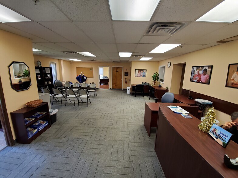 More Photos Of 200 Geiger Rd, Philadelphia Warehouse For Lease