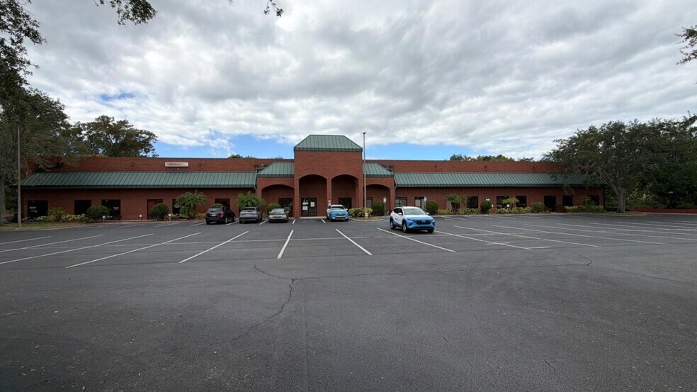 More Photos Of 1440 N Nova Rd, Daytona Beach Unknown For Lease