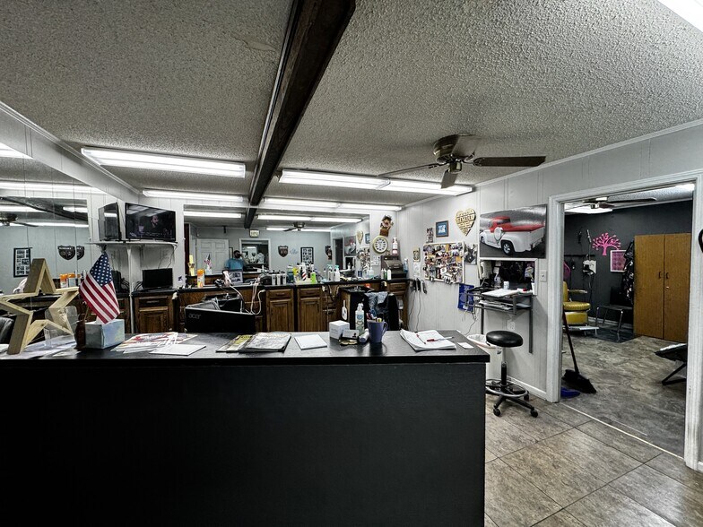 More Photos Of 1264 Hueytown Rd, Hueytown Office Residential For Sale