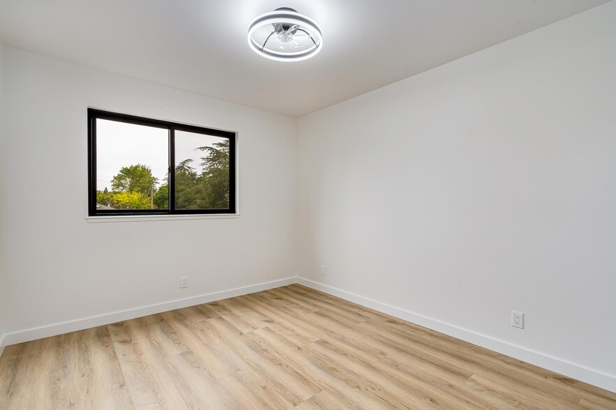 More Photos Of 2321 Adrian St, Napa Apartments For Sale