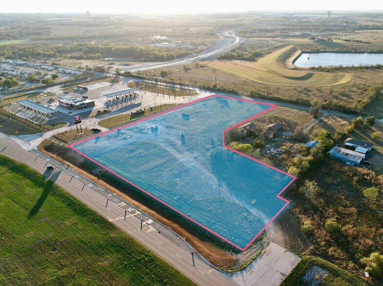 Primary Photo Of NWC of IH-35 and Hart Road, Temple Land For Sale