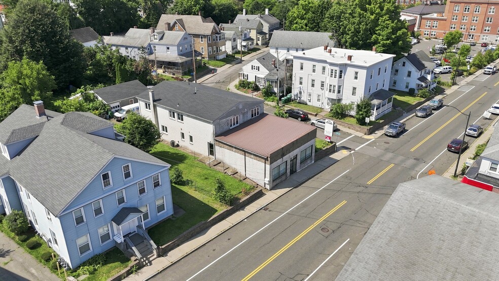 More Photos Of 328 Front St, Chicopee Storefront Retail Office For Lease