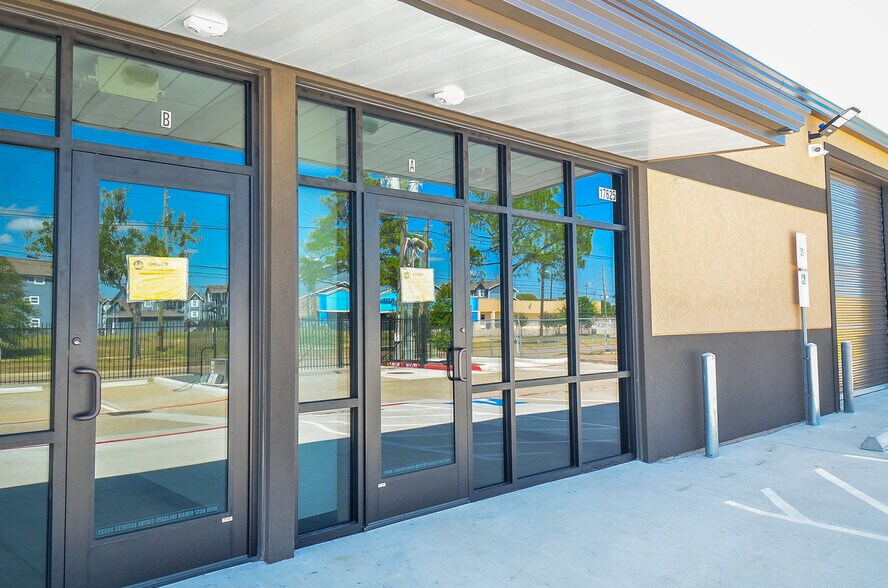 More Photos Of 17625 Kieth Harrow Blvd, Houston Warehouse For Lease