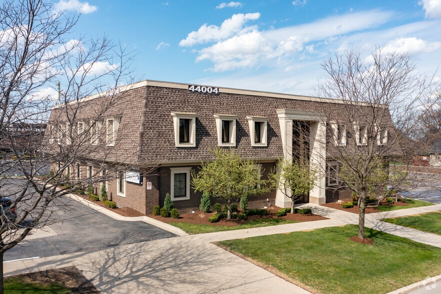 Primary Photo Of 44004 Woodward Ave, Bloomfield Hills Office For Lease