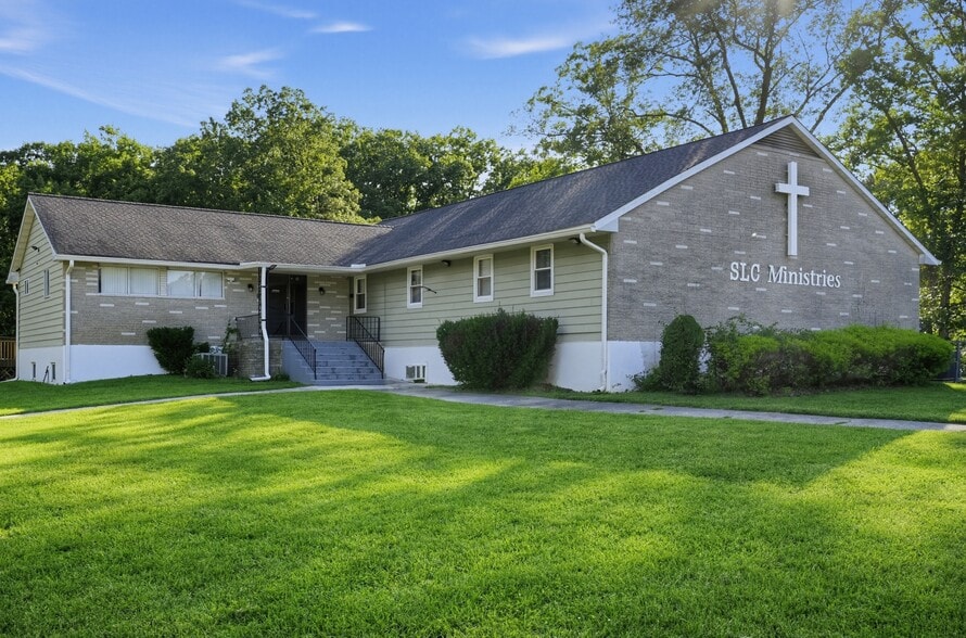 Primary Photo Of 1110 Coles Mill Rd, Williamstown Specialty For Sale