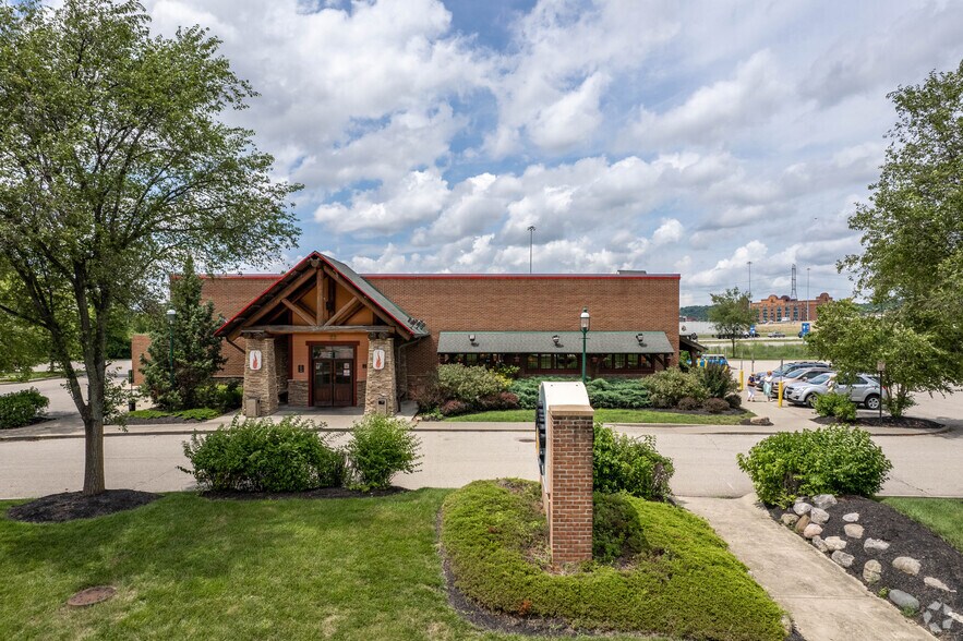 More Photos Of 9484 Civic Centre Blvd, West Chester Restaurant For Lease