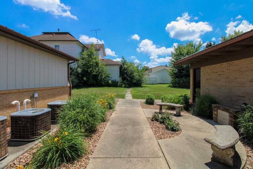 More Photos Of 100 E 3rd St, Galva Office For Sale