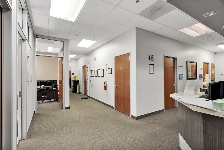More Photos Of 15095 Amargosa Rd, Victorville Medical For Lease