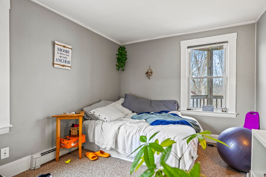 More Photos Of 455 Main St, South Berwick Apartments For Sale