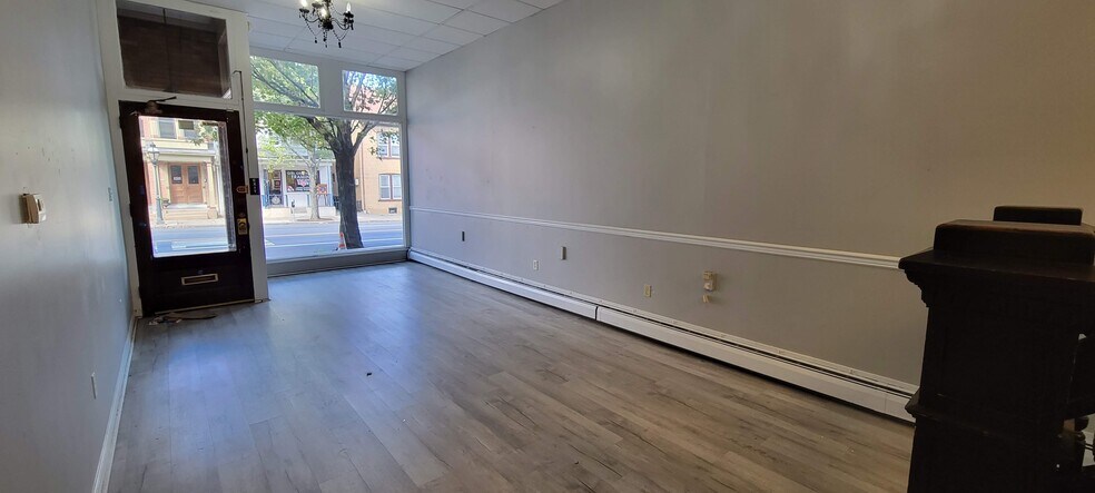 More Photos Of 644 N New St, Bethlehem Storefront For Lease