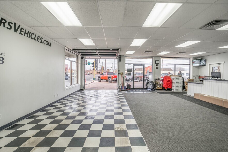 More Photos Of 309 1st Ave E, Cambridge Auto Dealership For Sale